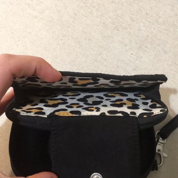 Vera Bradley wristlet - Picture 4 of 4